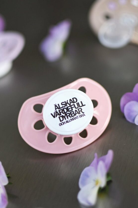 Napp i rosa: Älskad, värdefull, dyrbar