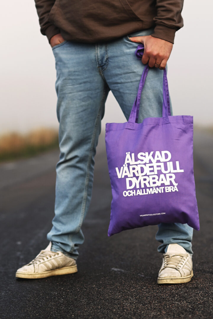 Tygkasse i lila: Älskad, värdefull, dyrbar. Och allmänt bra.