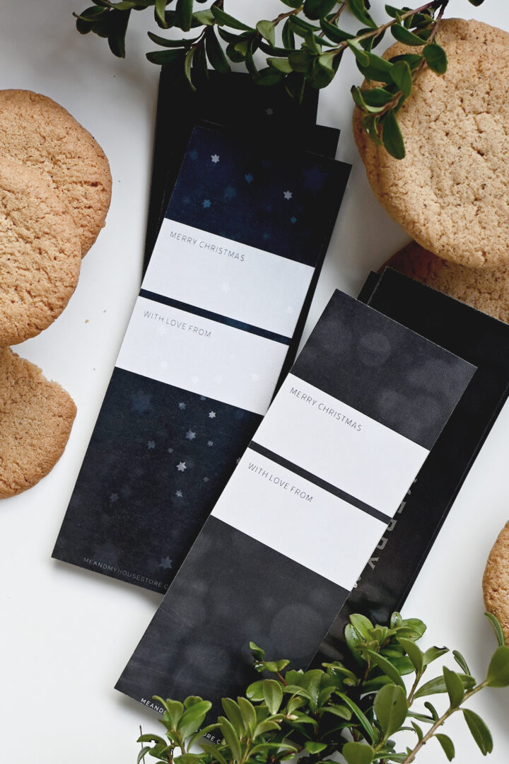 Glimmande kort/etiketter i 20-pack: Merry Christmas / Glory to the newborn King