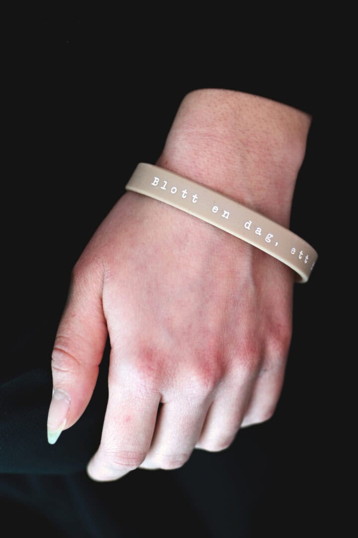 Silikonarmband: Blott en dag
